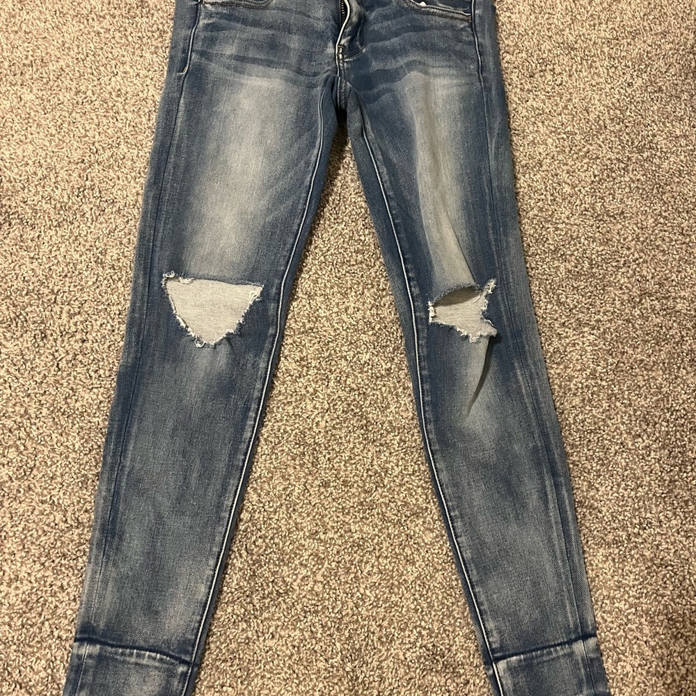 Stylish Blue Distressed Women Jeans